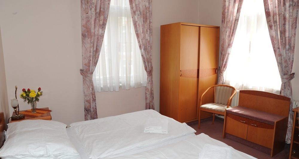 Pension Akropolis, Eco Breakfasts From Farm Marianske Lazne Exterior photo